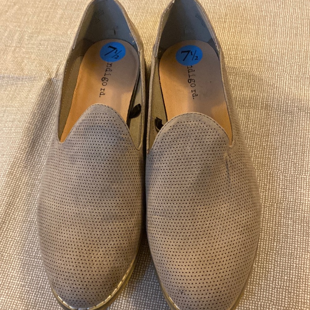 Indigo Rd “Heather” Shoes. Like new condition size 7 1/2.